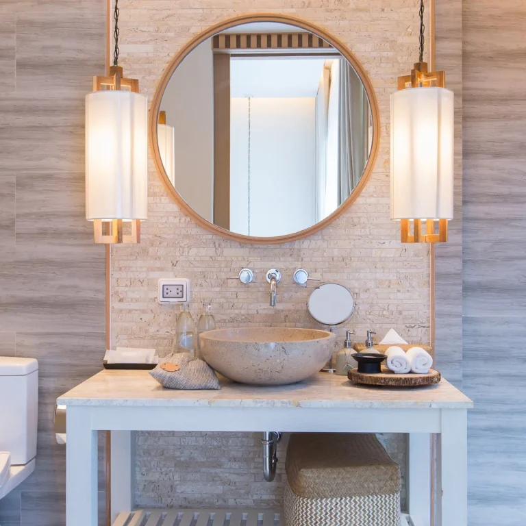 15 Small Main Bathroom Ideas to Maximize Space and Style