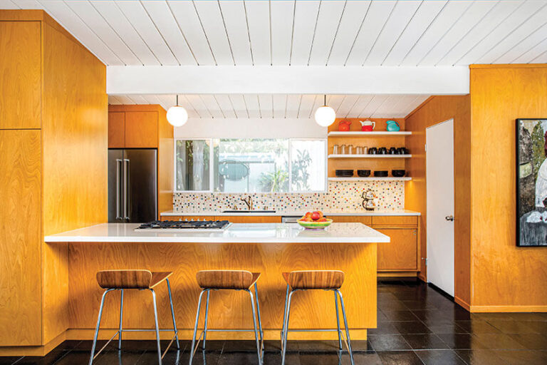 13 Midcentury Kitchen Remodel Ideas That Blend Vintage Charm with Modern Style