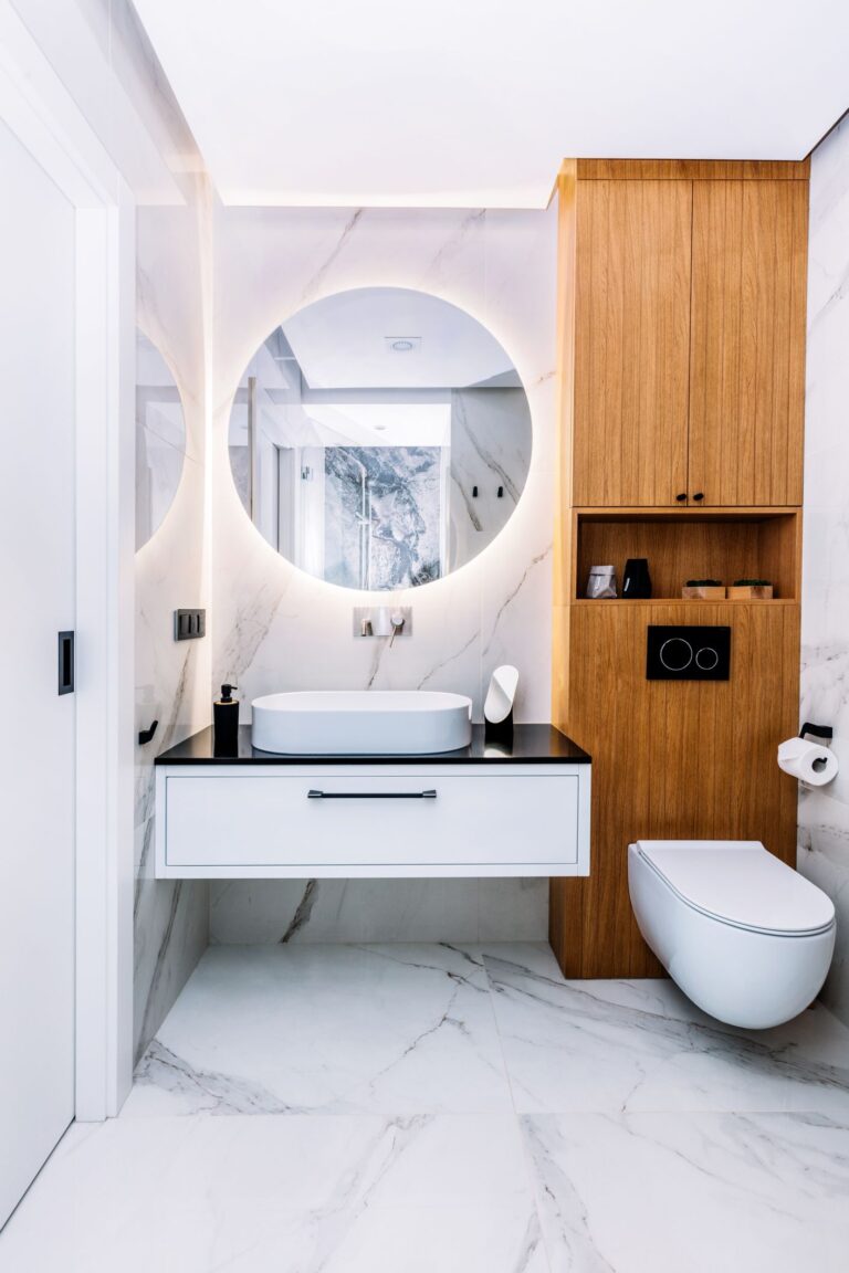 15 Small Modern Bathroom Ideas to Maximize Style and Function